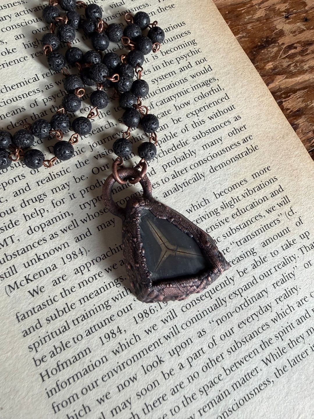 The Of Earth Amulet  // Septarian 𓆃