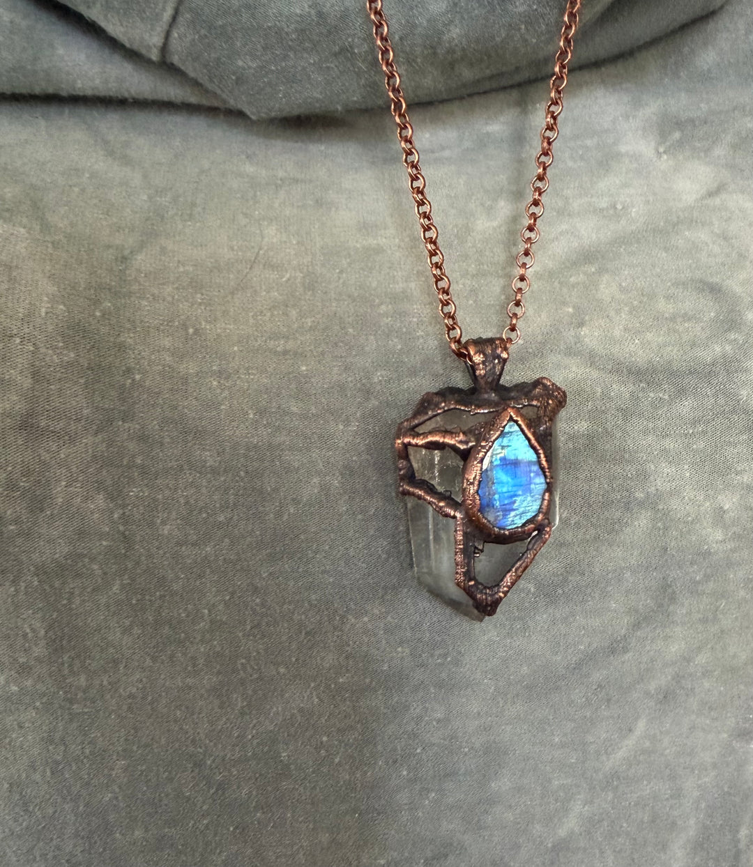 The Raw Earth Talisman // Clear Quartz & Moonstone 𓆃