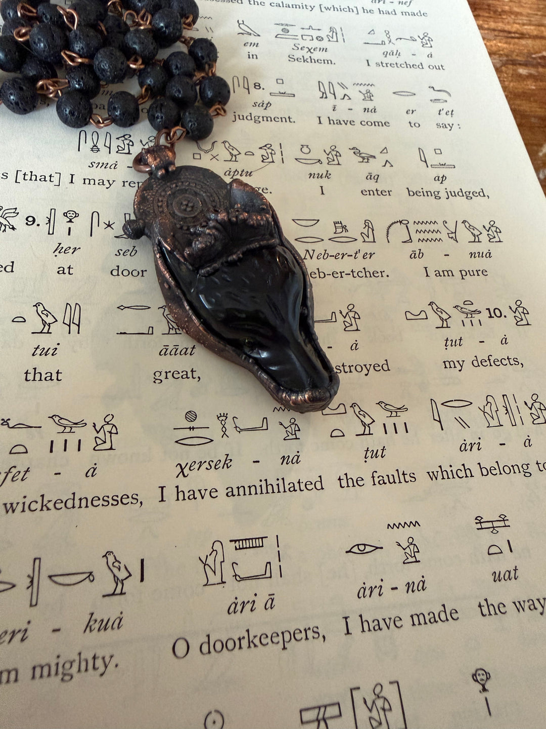 The Spirit Animal Amulet // Black Obsidian Wolf 𓆃