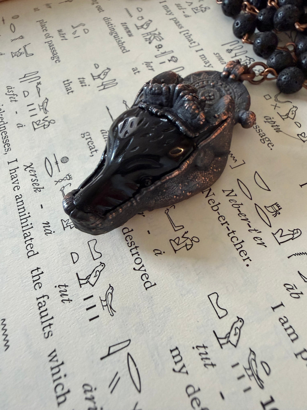 The Spirit Animal Amulet // Black Obsidian Wolf 𓆃