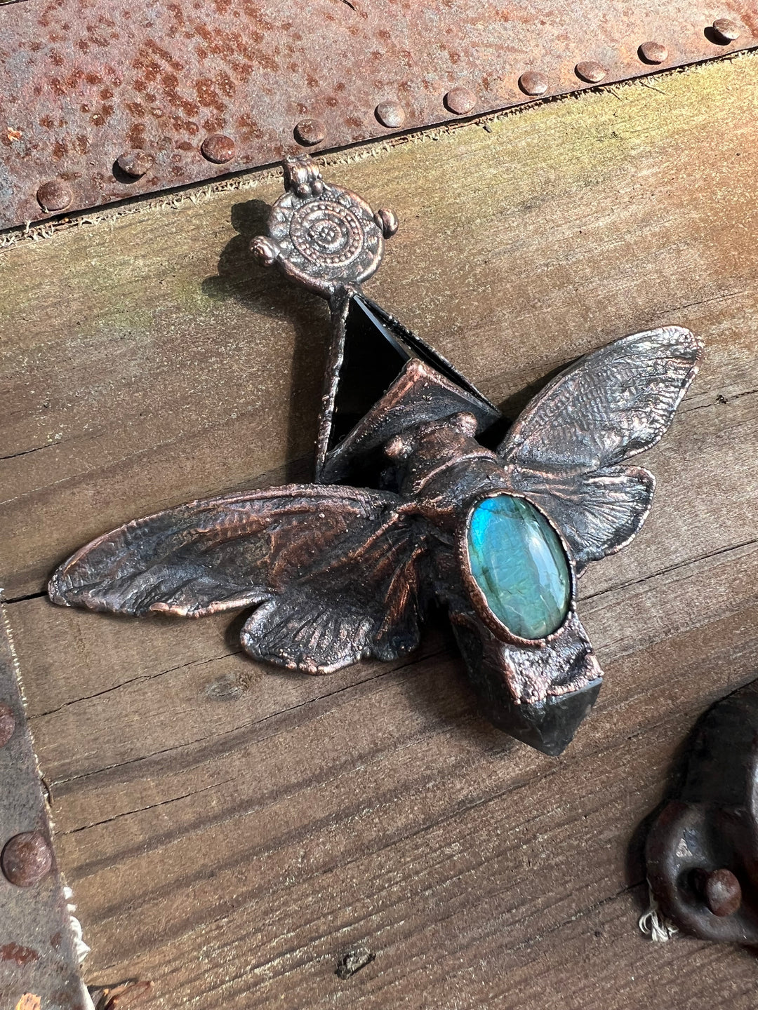 The Metamorphosis Talisman // Real Cicada Labradorite, Smoky Quartz & Black Onyx Tetrahedron 𓆃