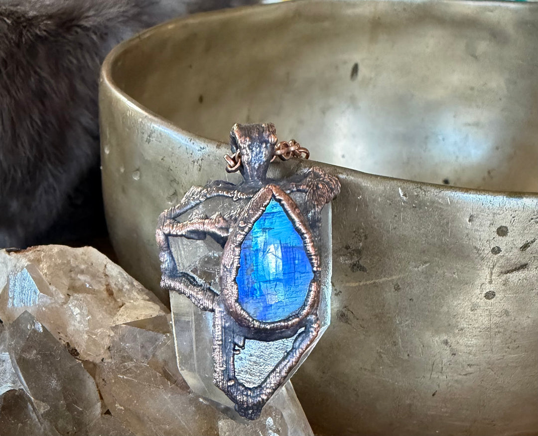 The Raw Earth Talisman // Clear Quartz & Moonstone 𓆃