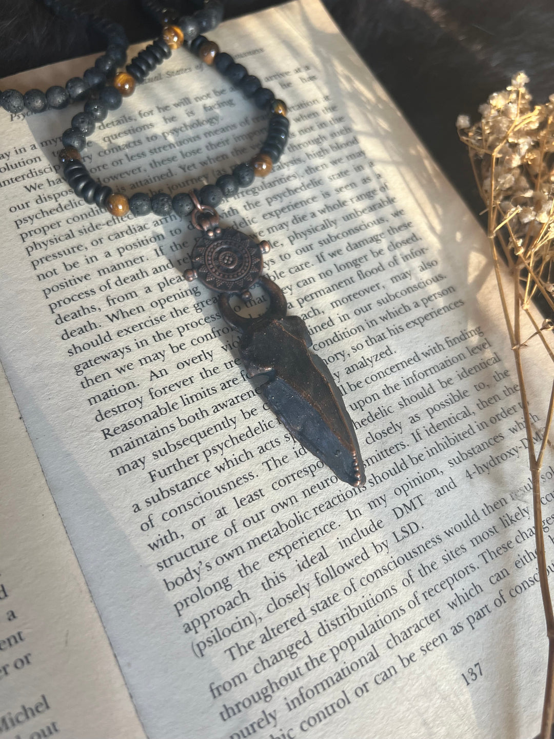 The Healer Amulet // Obsidian Arrowhead 𓆃