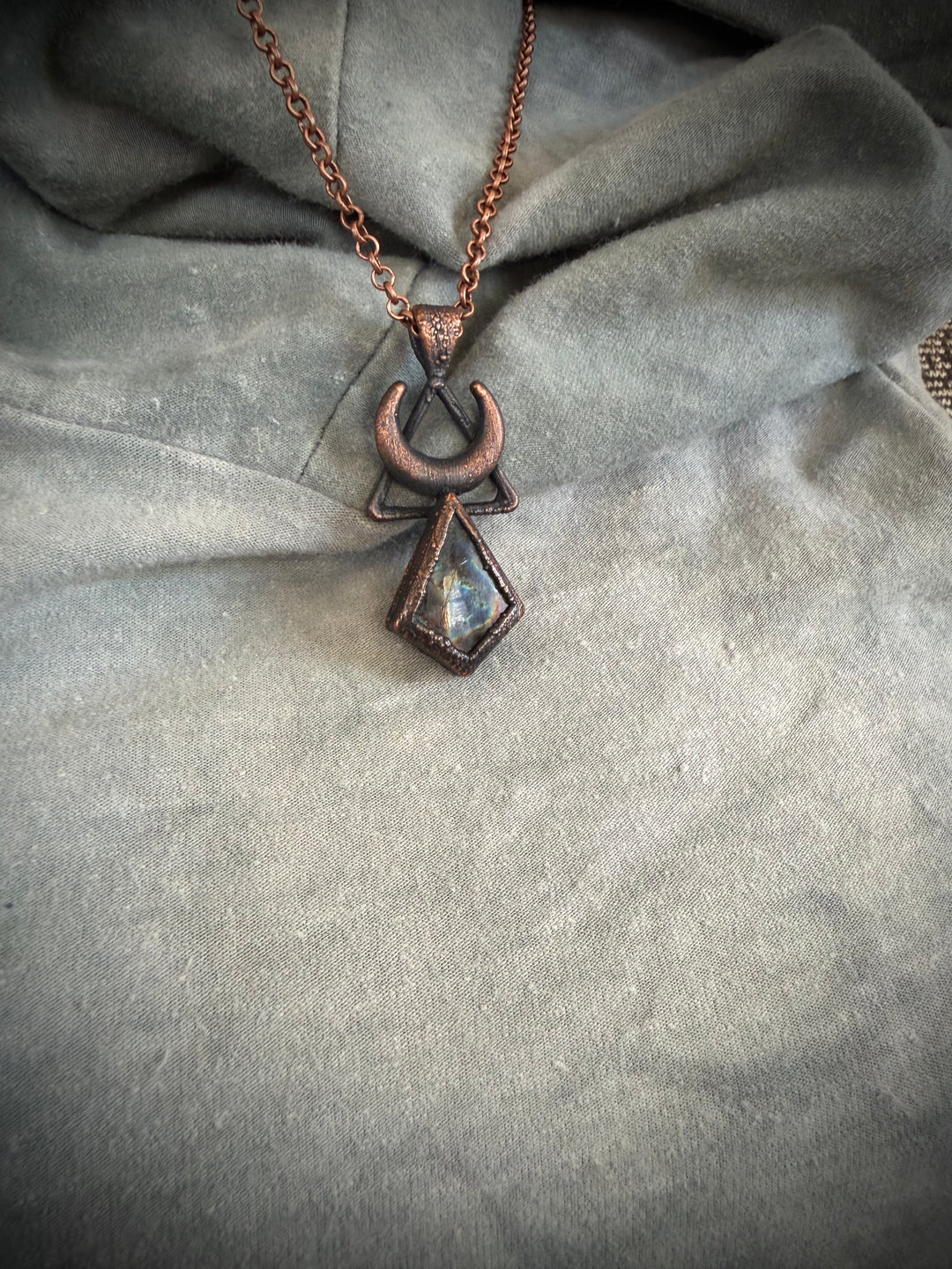 The Temple Talisman // Labradorite 𓆃